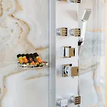 Diamond Luxury خانيا