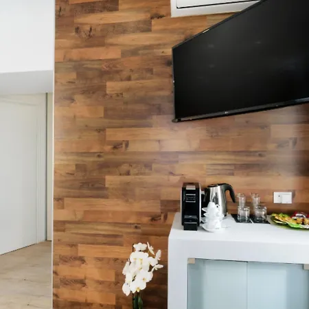 Diamond Luxury Hotel 3*