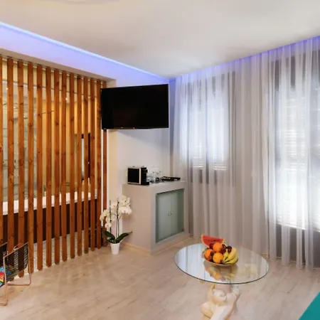Diamond Luxury Апартаменти *